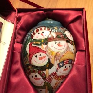 Ne’qwa Art. Light a Candle for Peace Ornament New